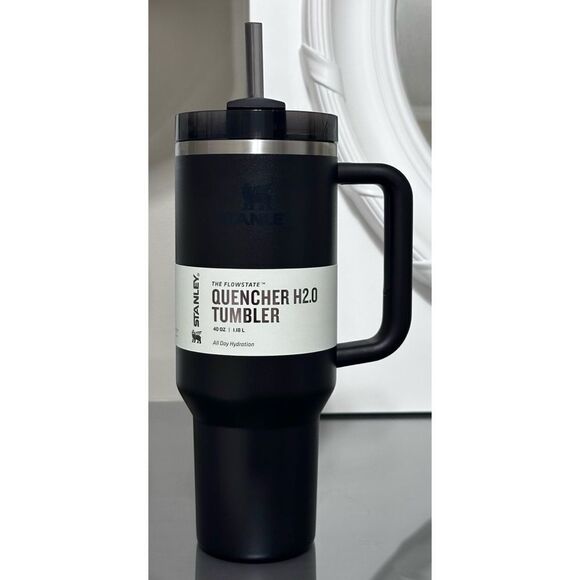 Stanley Quencher H2.0 FlowState Tumbler 40oz, BLACK 2.0 - Picture 1 of 4